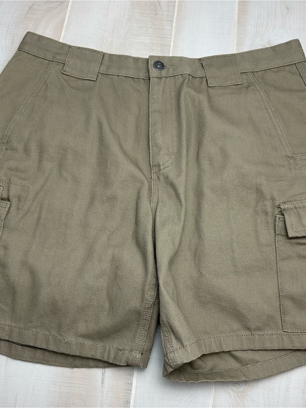 Duluth Trading Co Firehose Utility Cargo Khaki Shorts